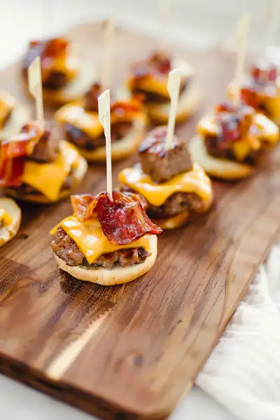 4th of July Mini Cheeseburgers