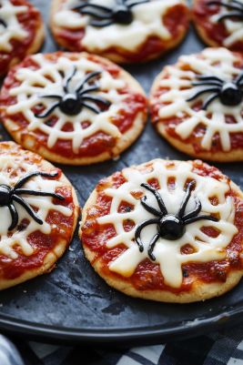 Spider Web Pizza Snacks